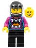 cty1320 - LEGO minifigura kaszkadőrnő, fekete nadrágban és sisakban